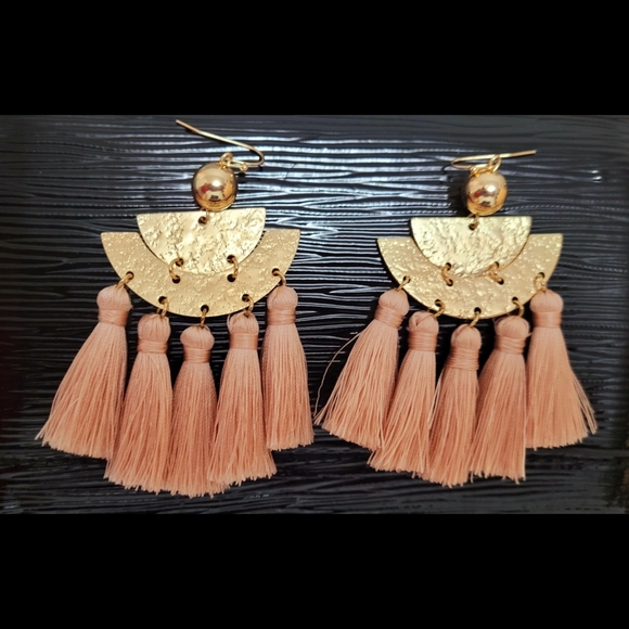 Earrings - Picture 1 of 2